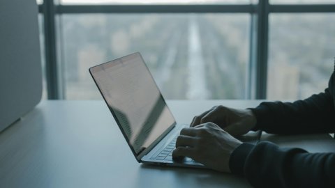做一个独立站多少钱？家具独立站建设成本与效果评估指南
